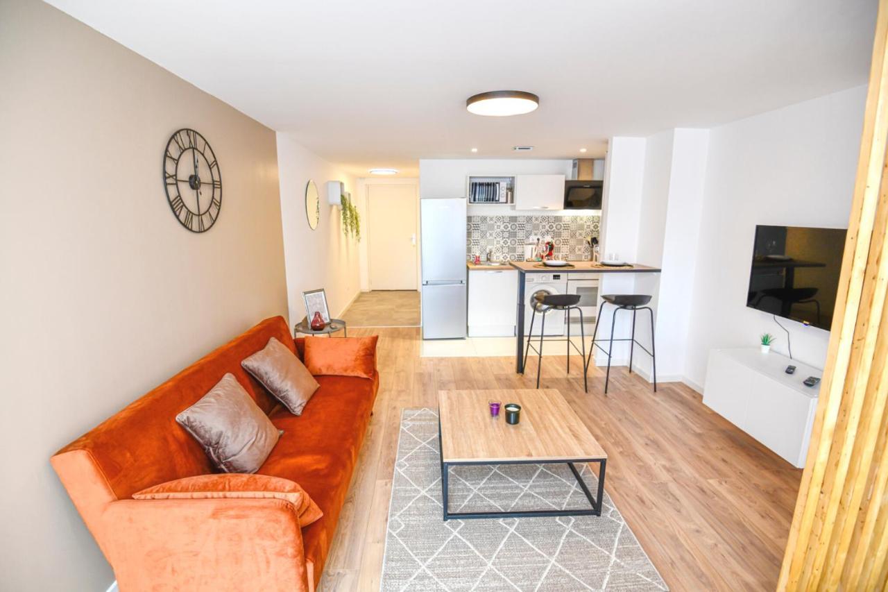 Kasa Gloria - Tout Equipe - Place Parking Privee - Wifi Saint-Quentin  Exterior photo